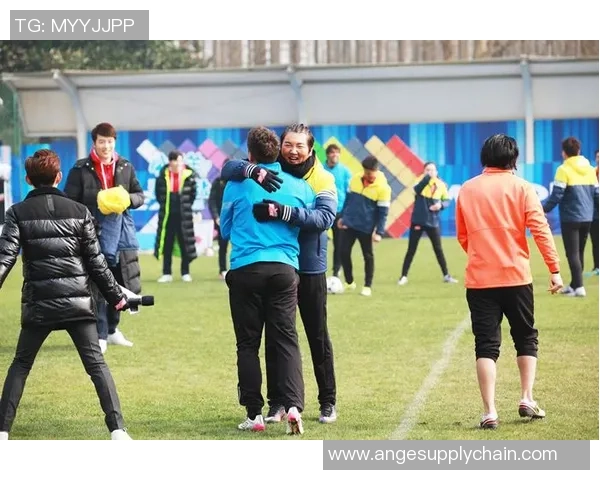 足球明星养病期间的心路历程与康复视频分享引发粉丝热议